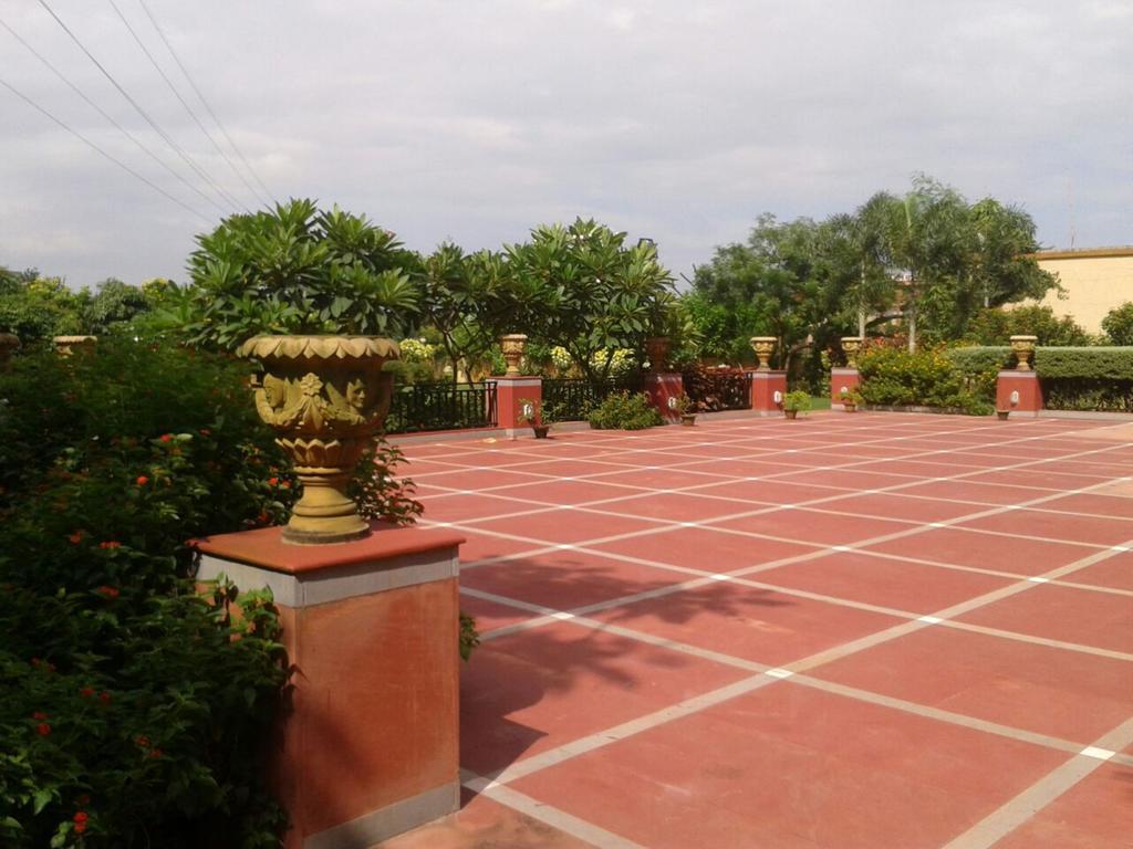 La Franklin Hotel Bhubaneswar Zewnętrze zdjęcie
