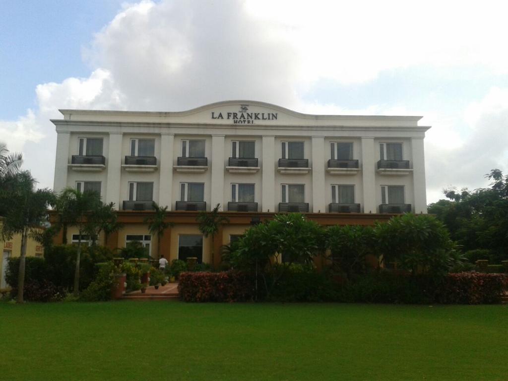 La Franklin Hotel Bhubaneswar Zewnętrze zdjęcie