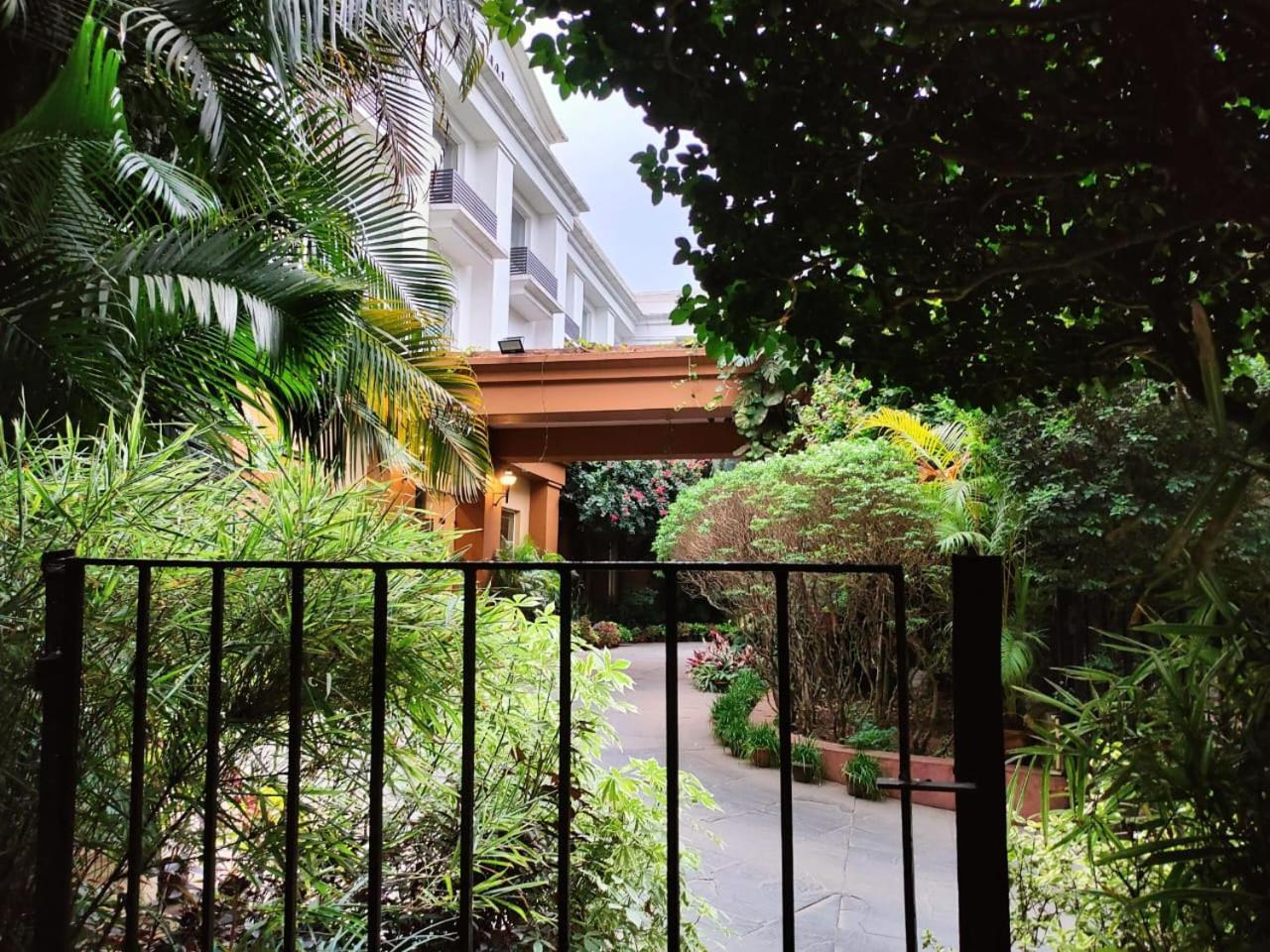 La Franklin Hotel Bhubaneswar Zewnętrze zdjęcie